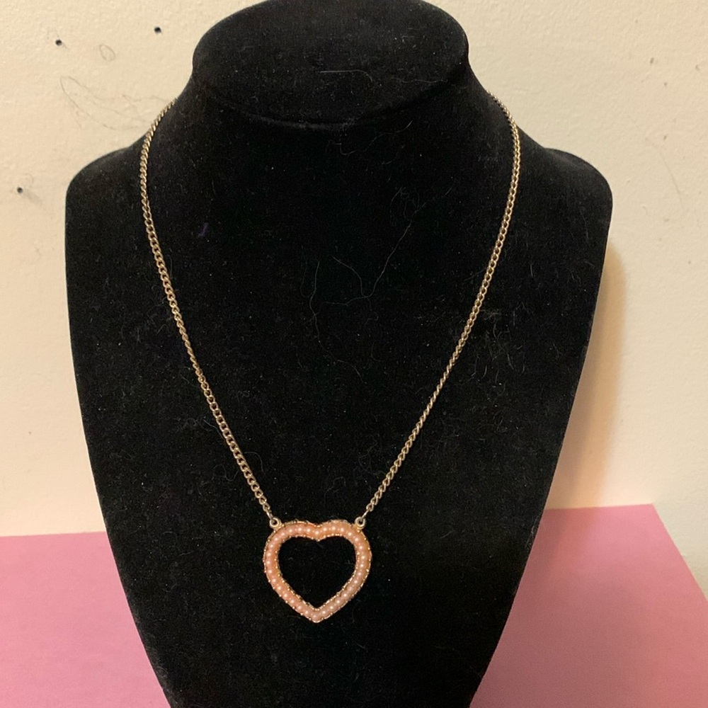 Beautiful heart necklace 14 and a half inches